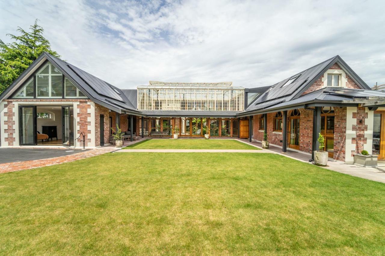 Britten Stables Studio Apartment Christchurch Exterior photo